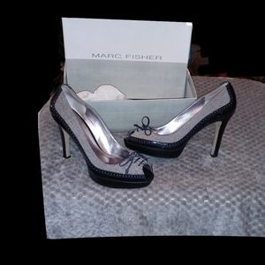 Marc Fisher Peep-Toe Heels Navy Size 9